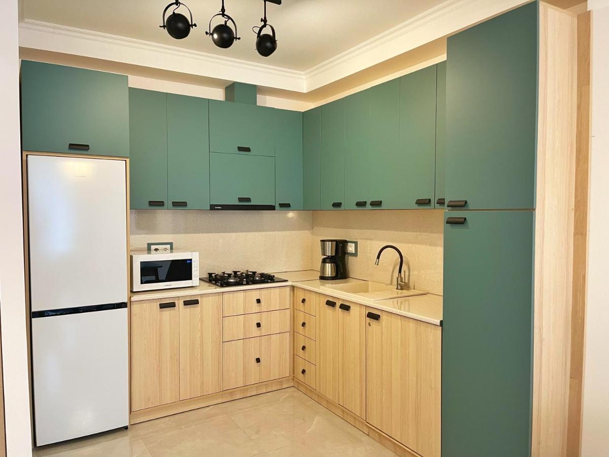 City Heart Luxury Apartment Kutaisi Eksteriør billede